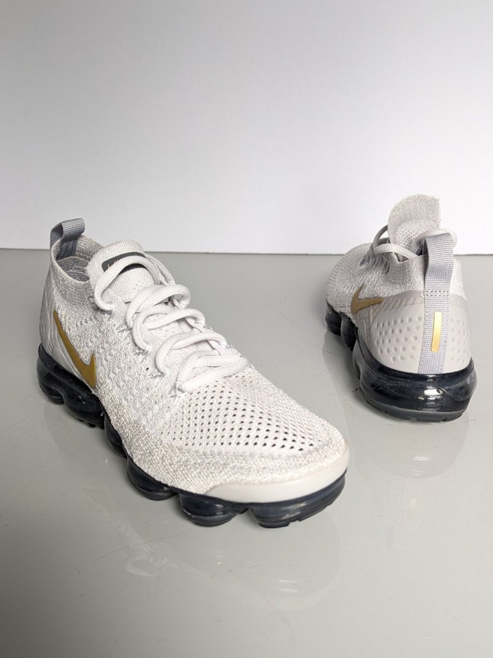 Nike Air VaporMax 2 Vast Grey Metallic Gold Knit Sneaker Size 7.5 Lace Up Comfy - Picture 9 of 10